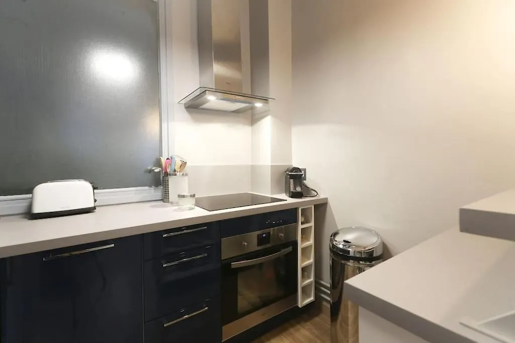 Newly Renovated Spacious Apartment In Montorgeuil Area Parijs Frankrijk