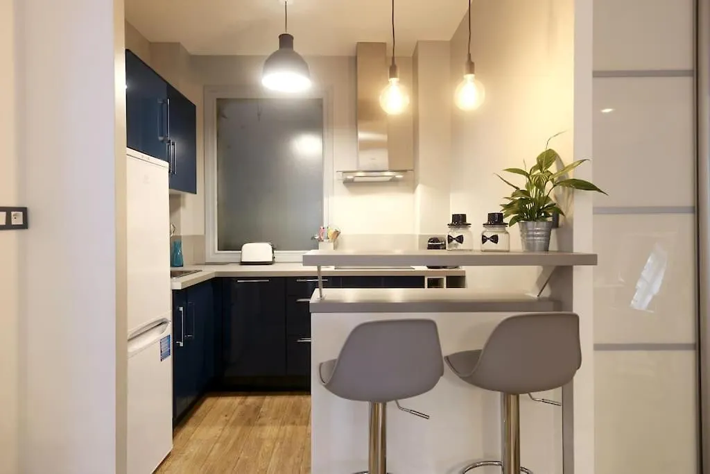 Newly Renovated Spacious Apartment In Montorgeuil Area Paris