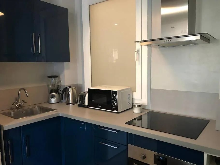 Newly Renovated Spacious Apartment In Montorgeuil Area Paris France
